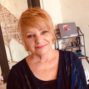 Meet your Posher, Cindy